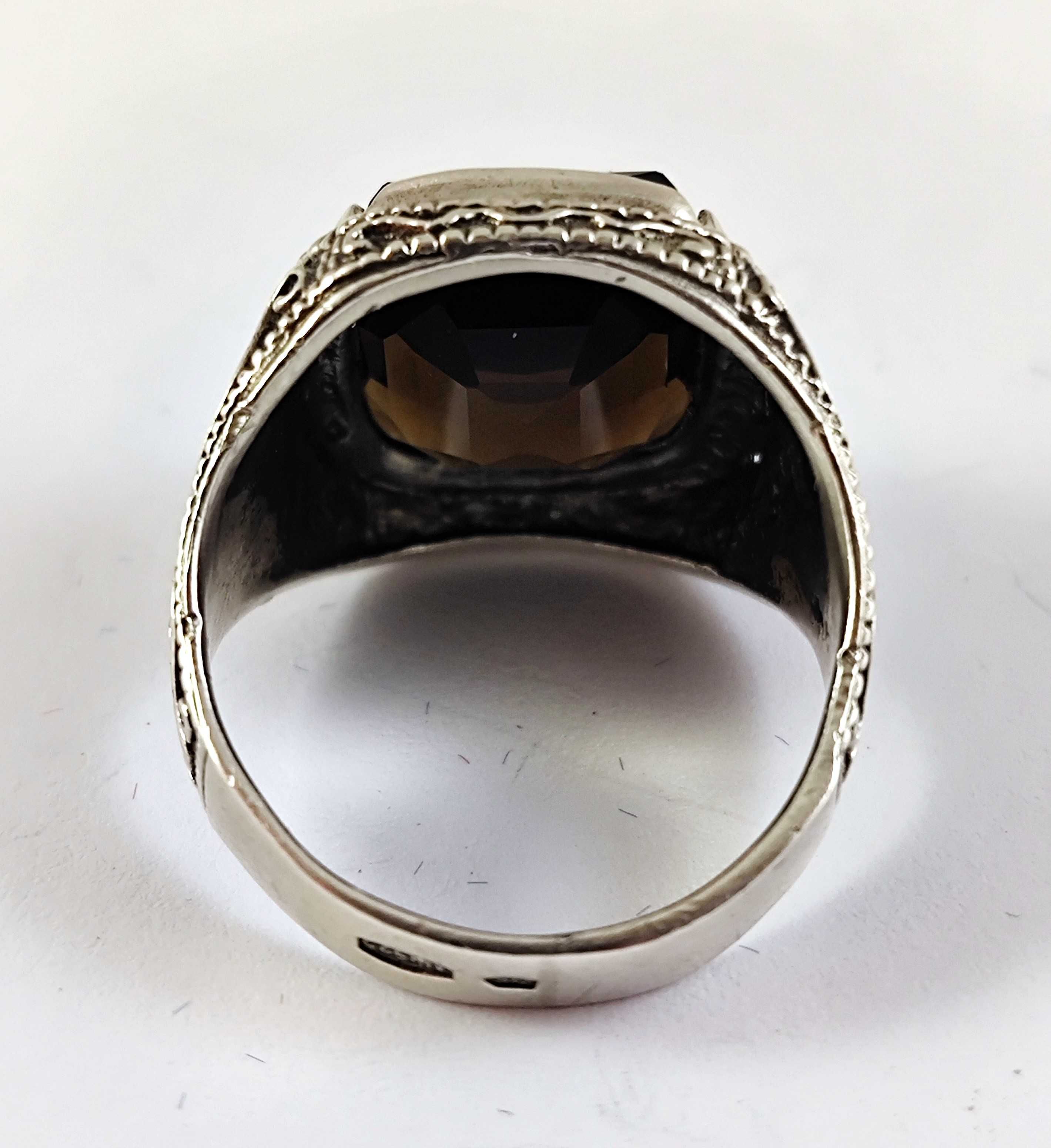 Эффектное Серебряное кольцо 925 пробы крупный камень Раухтопаз