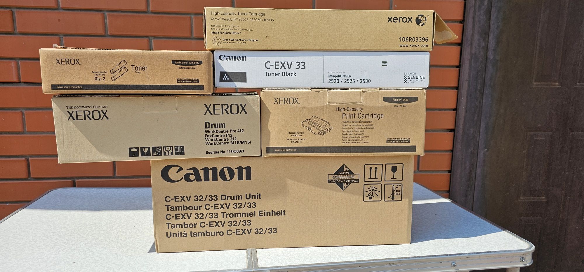 Продам лазерні тонери- картриджі для принтерів  HP, Canon, Xerox.