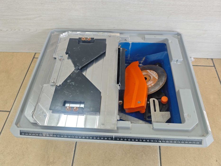 Elektryczna przecinarka do płytek ceramicznych 180 mm 450W DEXTER