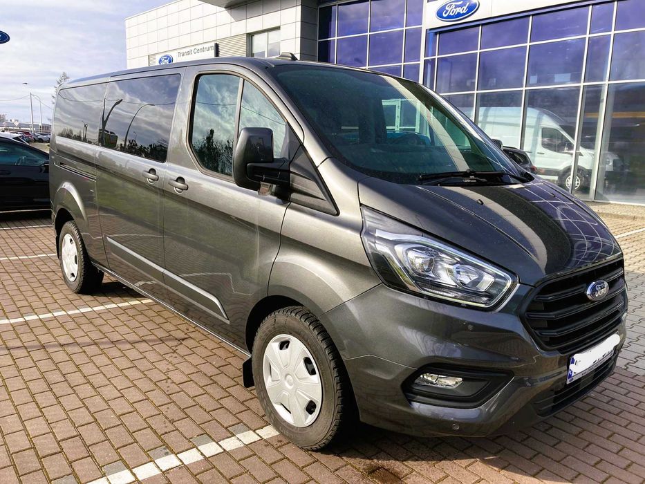 Wynajem busów osobowych-wypożyczalnia busów Fordy Custom 8-9 os