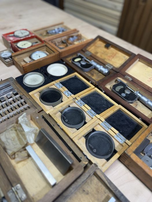 Інструмент, мікрометр, штангенглубинометр, кінцеві міри, індікатор