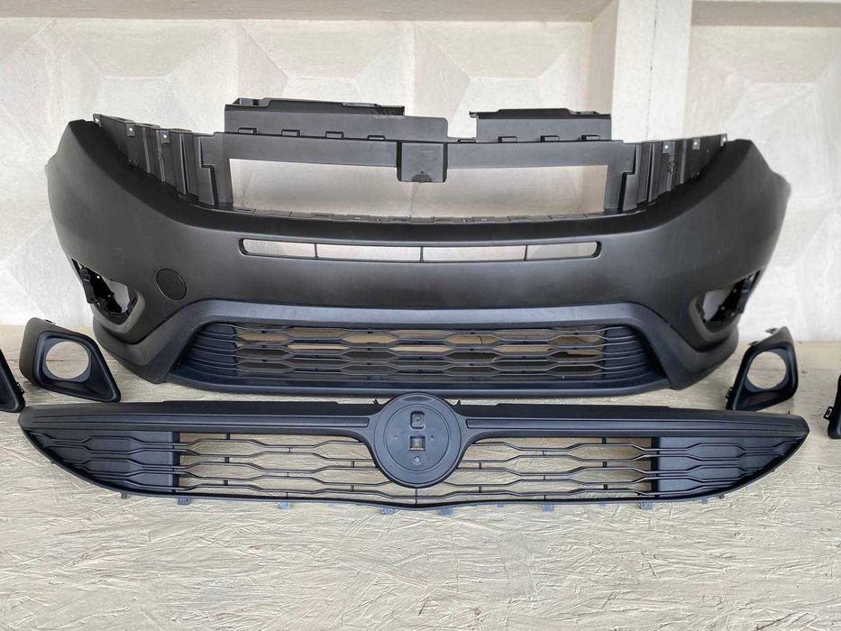 Бампер решітка Фіат Добло 263 Решетка Fiat Doblo 15-