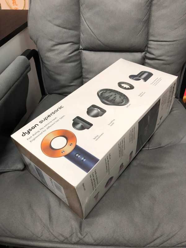 Nowa inteligentna naddźwiękowa suszarka do włosów Dyson HD08