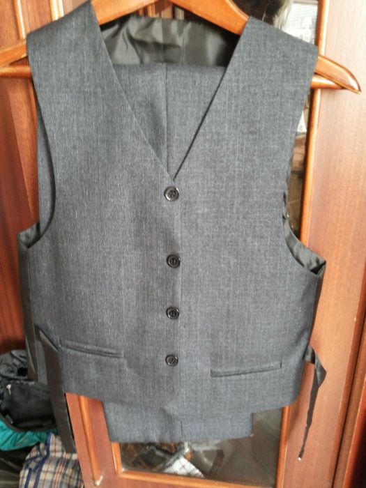 Срочно.Костюм  на мальчика