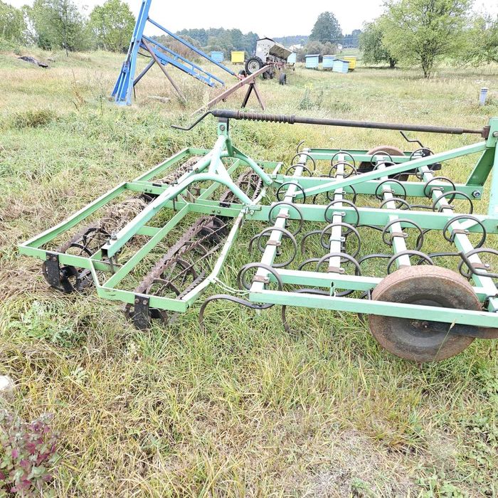 Agregat: kultywator + 2 wałki.