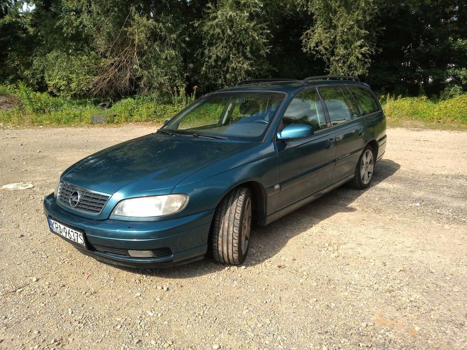 Opel Omega kombi 2.6V  z 2001+ LPG + komplet kół z oponami zimowymi