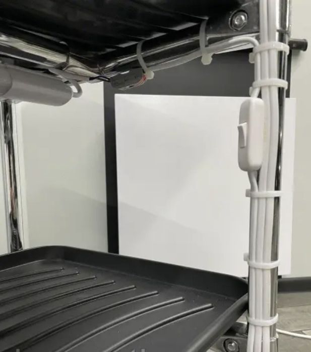 Стілаж для вирощування мікрозелені