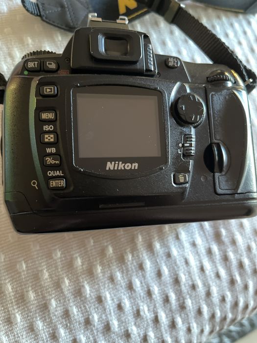 Máquina Fotográfica Nikon D70 + Carregador + Adaptador bateria a pilha