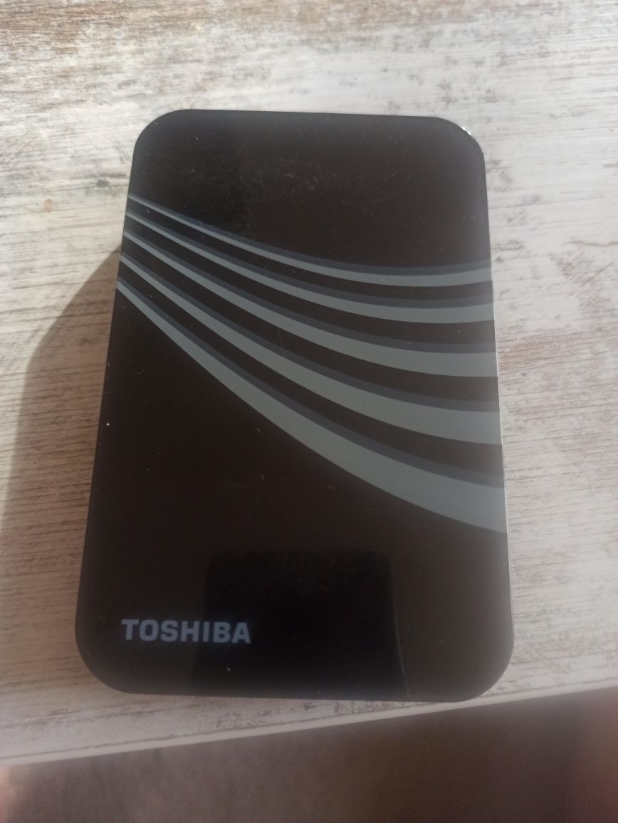 Внешний жосткий диск TOSHIBA
