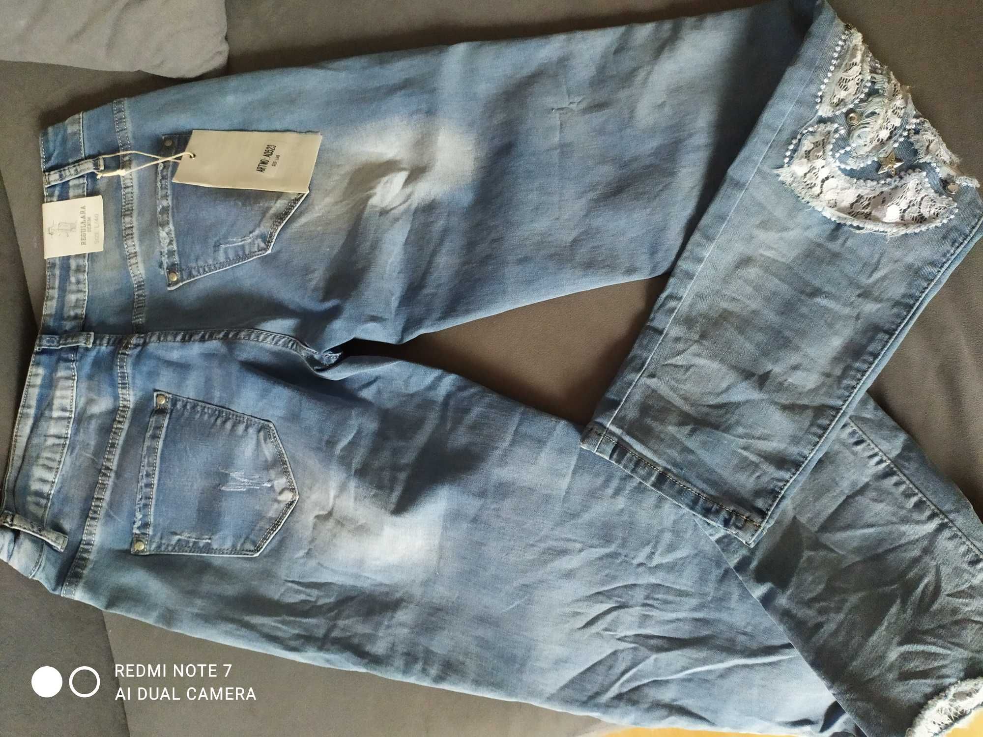 spodnie Jeans nogawki w koronce