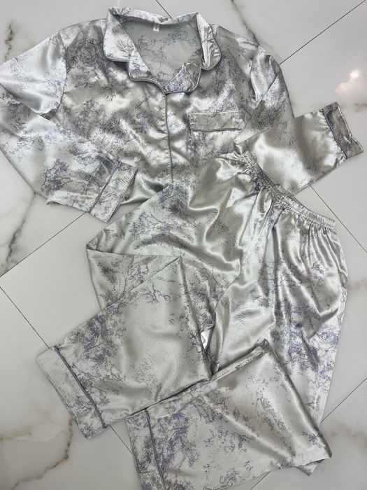 Продам піжаму нову