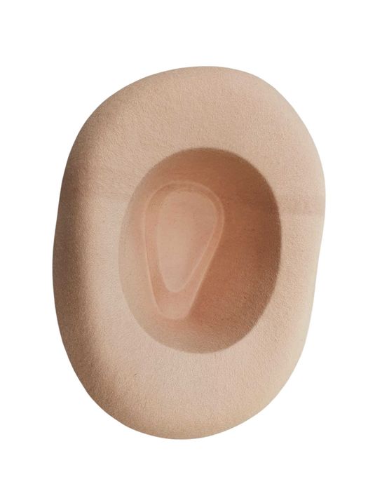 Kapelusz karnawałowy typu kowbojskiego ręcznie lata 2000 rekwizyt