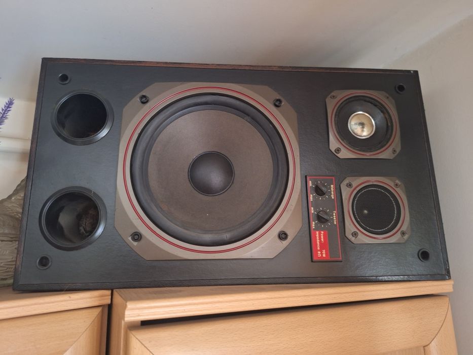 Kultowa wieża Diora 502 segment