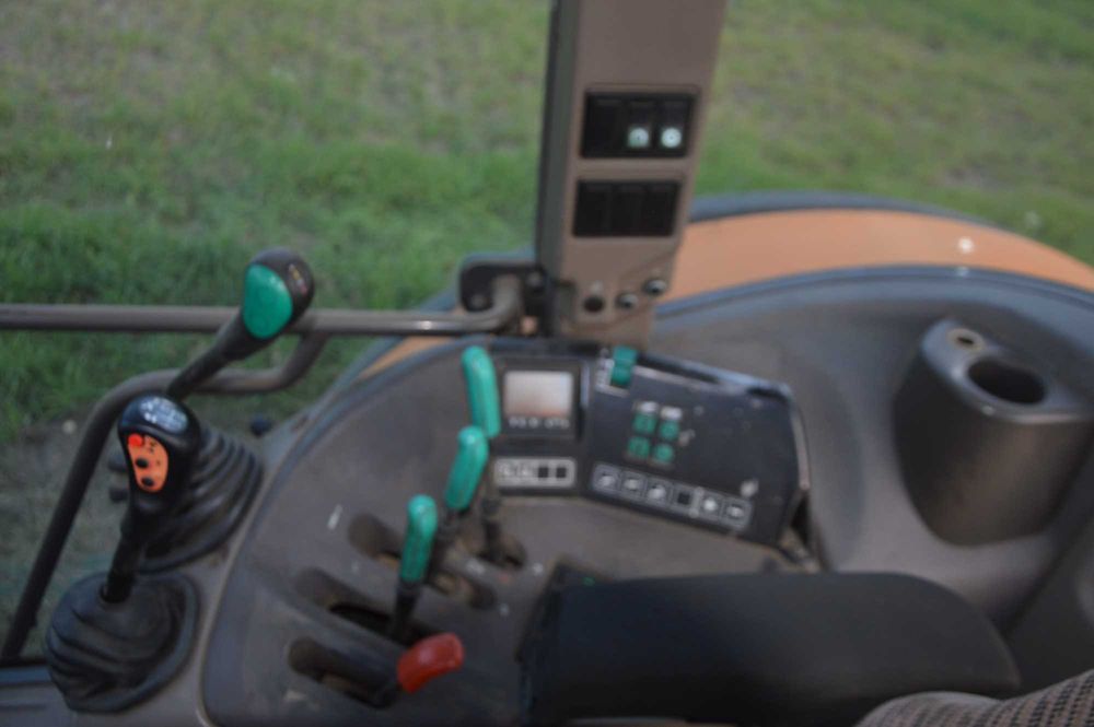 renault ares 696 rz