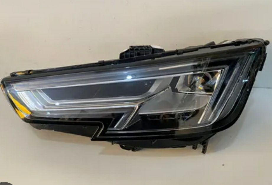 Farol esq. Audi A4  2018