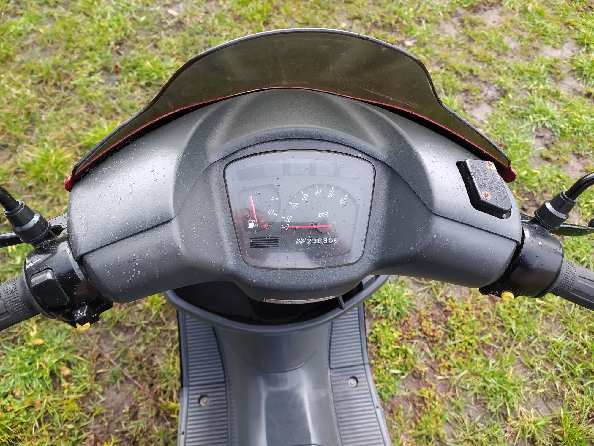 Продам японський двомісний скутер на реєстрації  SUZUKI  ADRES V
