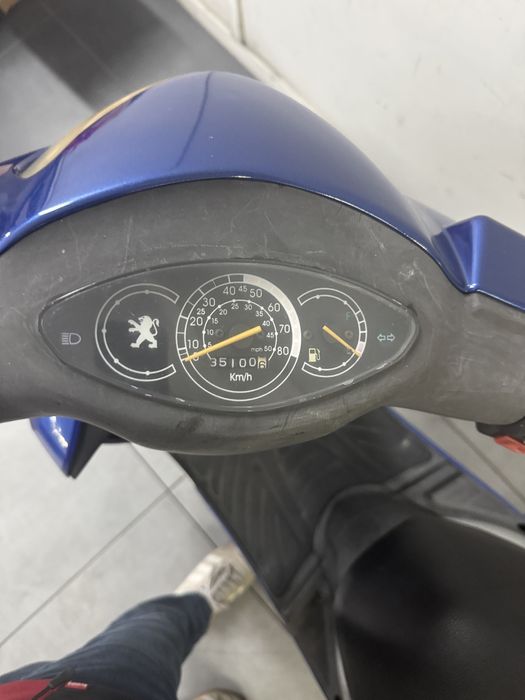 Peugeot v clic 50 usada