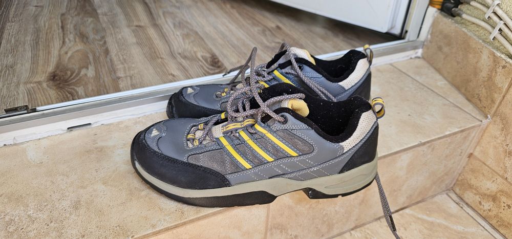 Buty Adidas rozmiar 38⅔ wkładka 24,5cm używane