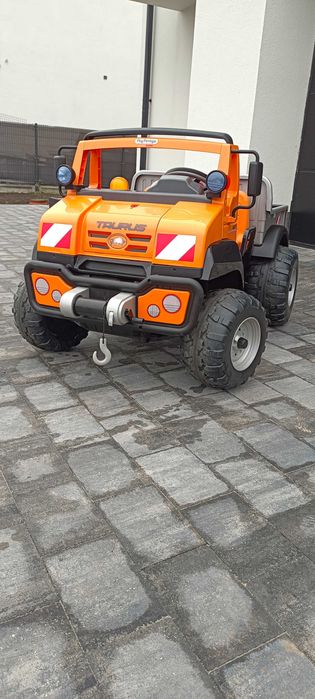 Peg Perego Taurus Gator 12Vciężarówka elektryczna stan bdb