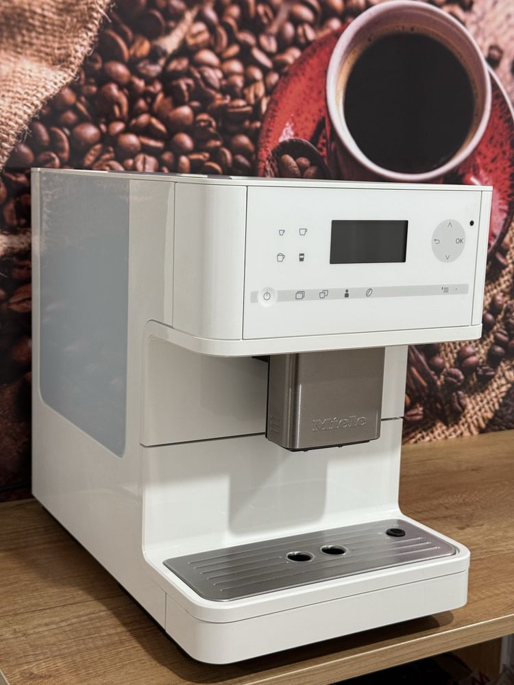 Ekspres do kawy MIELE CM 6150 Auto Cappuccino oraz Latte gwarancja