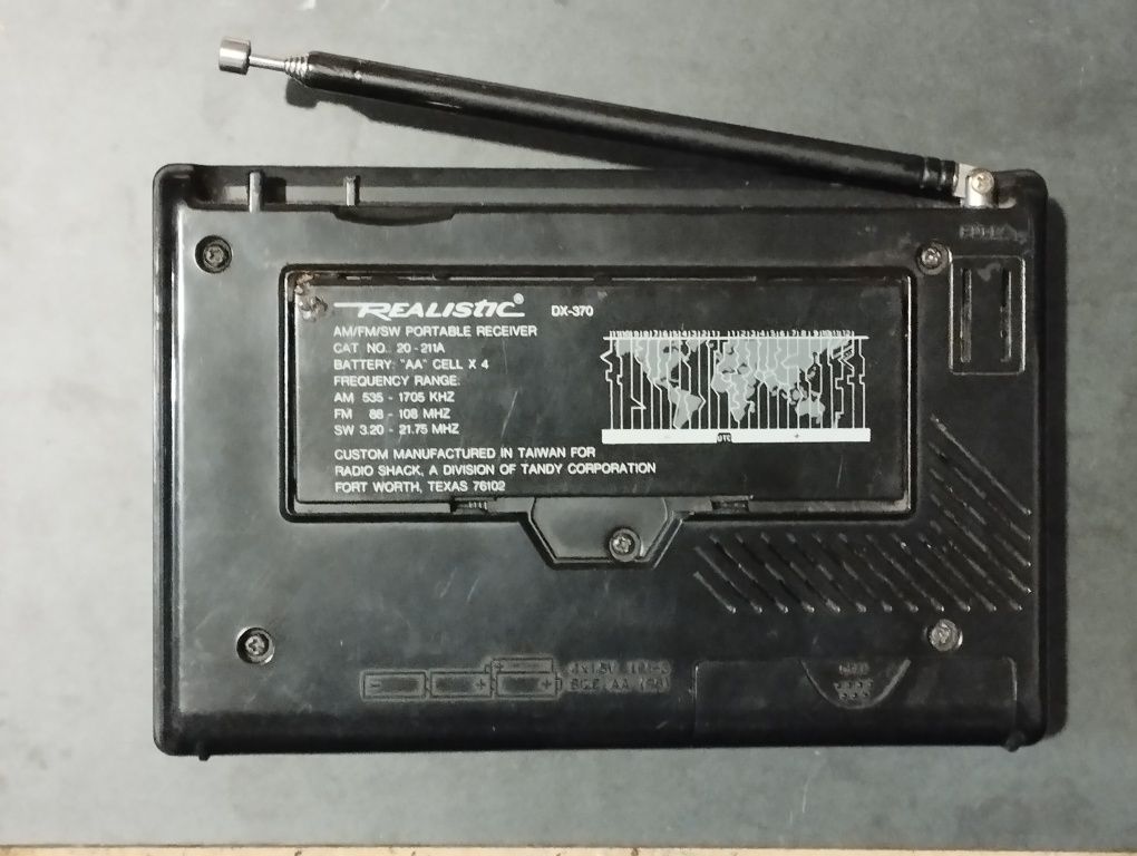 Радиоприемник Realistic DX-370