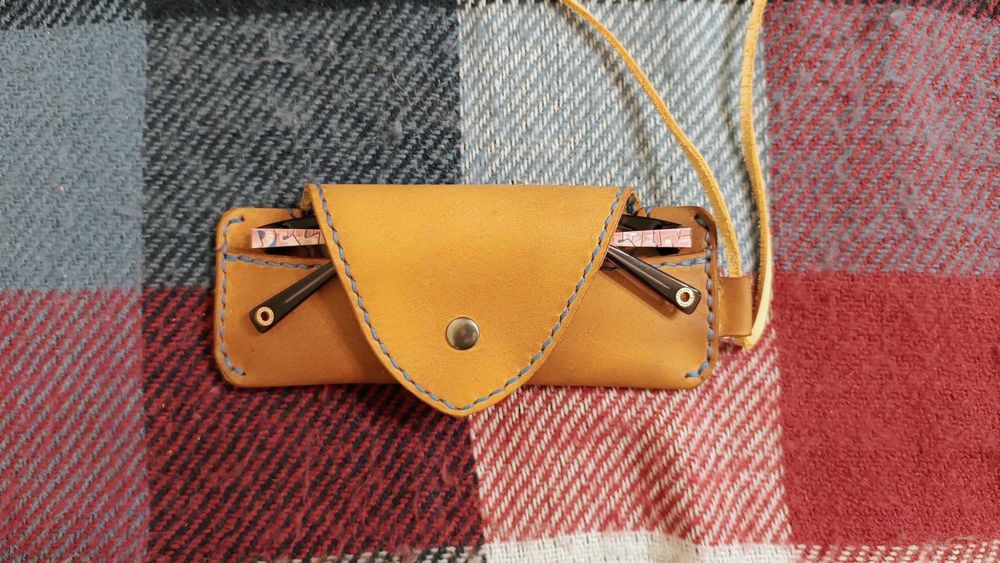 bar Skóroszyj - etui na okulary z rzemieniem WYPRZEDAŻ