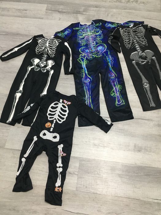 Карнавальний костюм скелета на halloween