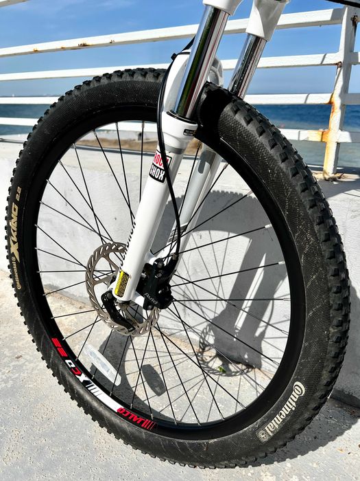 Велосипед GT Avalanche® Elite 26 Deore XT Вилка RockShox