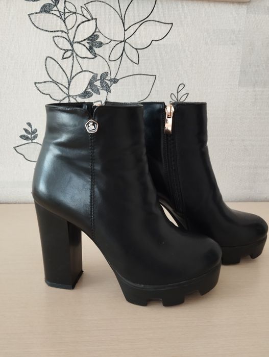 Продам шкіряні черевики