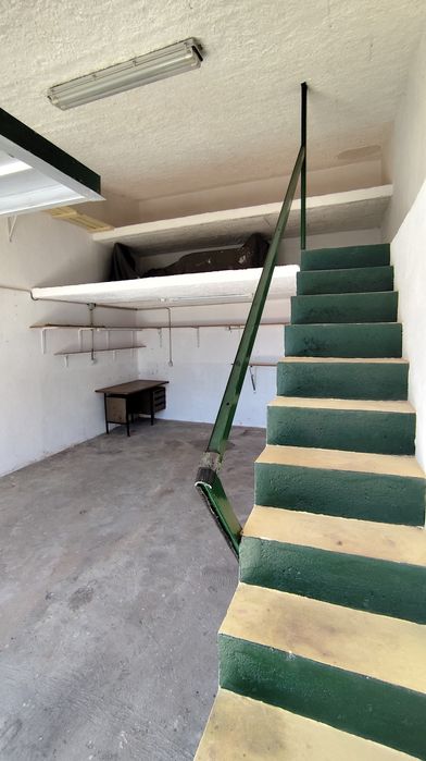 Garagem para Arrendamento no Centro de Seia