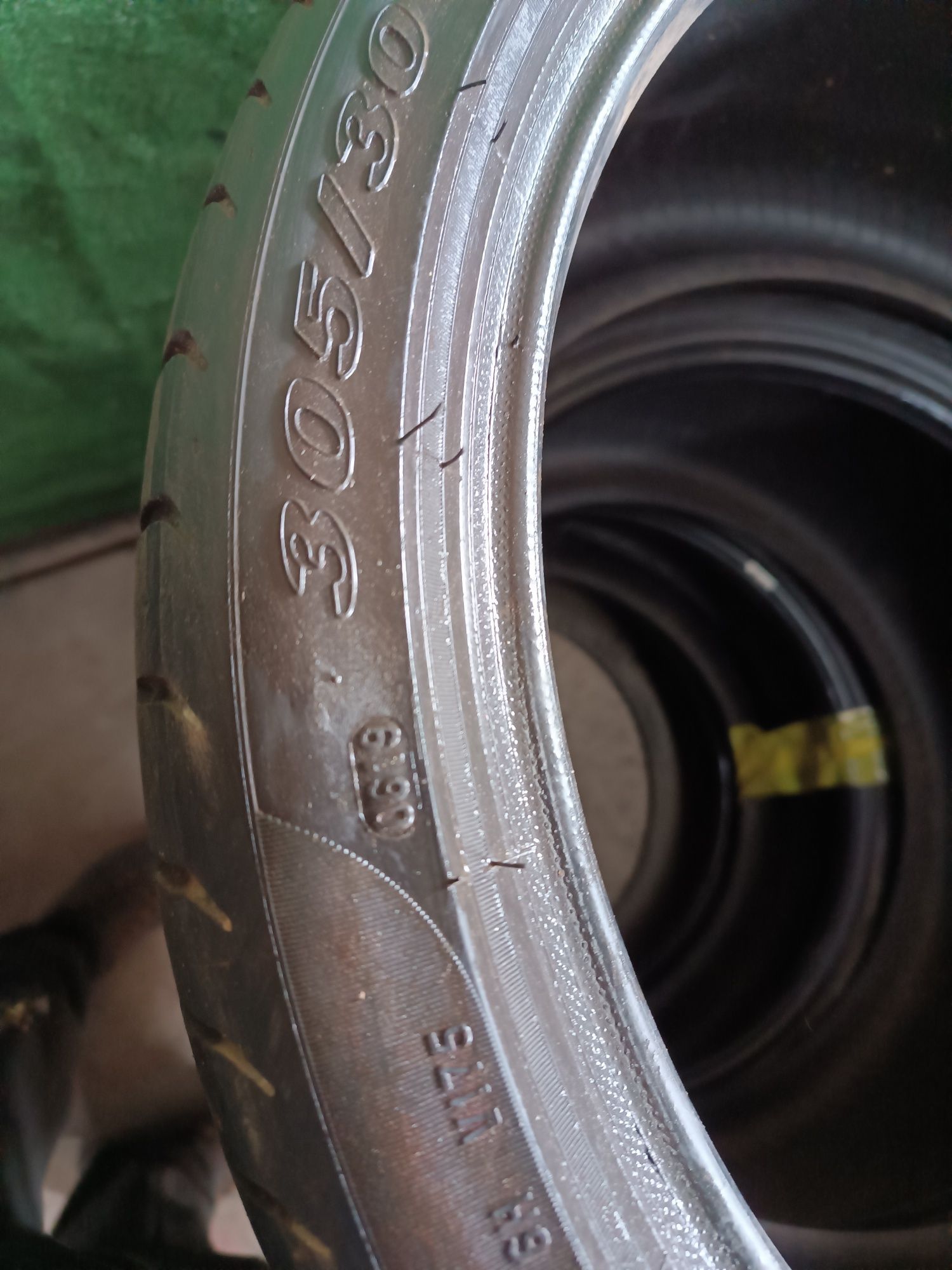 Шини літо Pirelli 305/30/20 5,8mm 2019р.