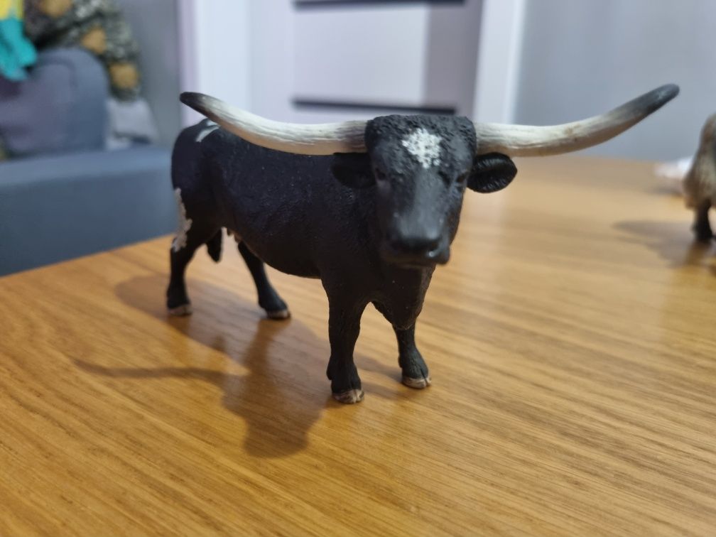 Byk schleich figurka