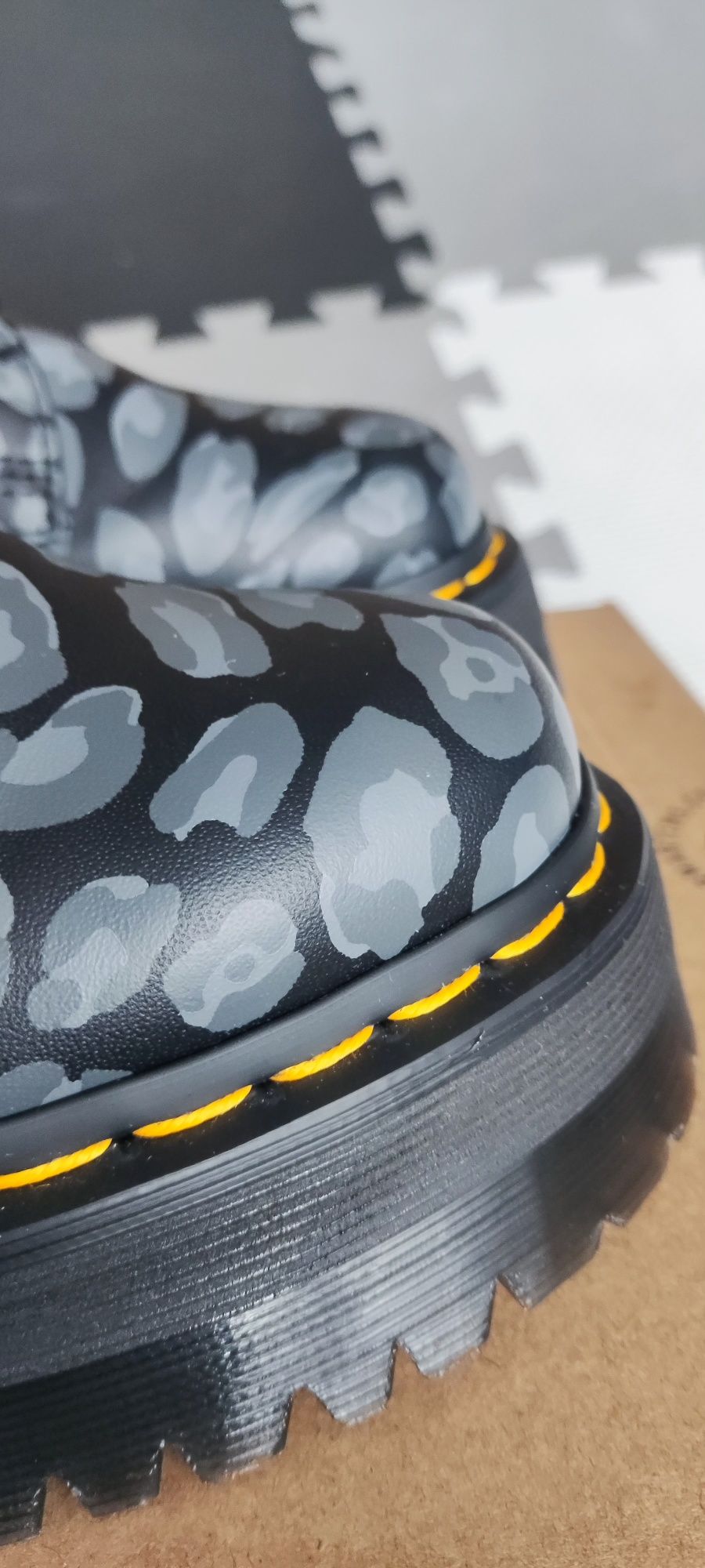 Dr. Martens Jadon Distorted Leopard Backhand rozmiar 38