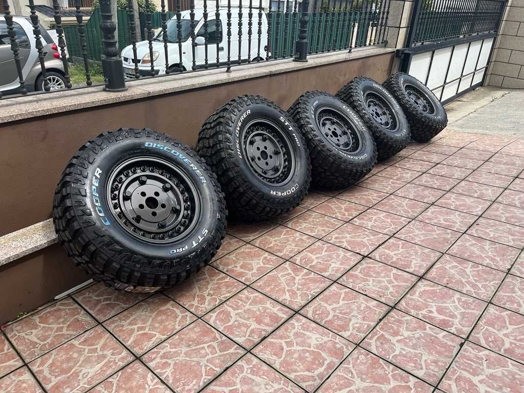 Material Jeep Wrangler JK - Jantes, Pneus, Abas e para-choques