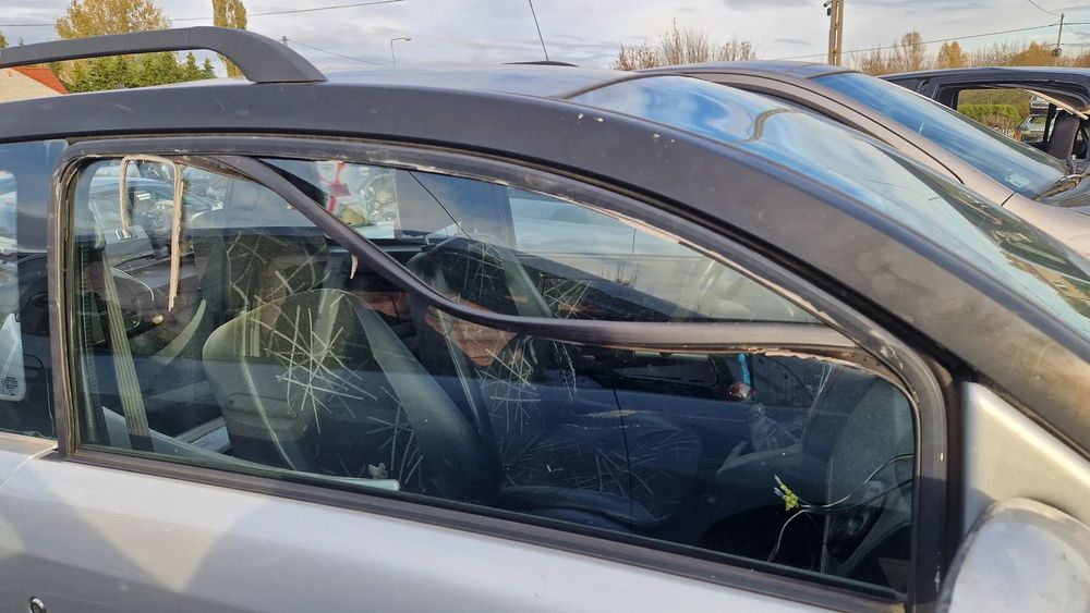 MICROCAR MC1 MC2 CAMPUS SZYBA DRZWI PRAWA