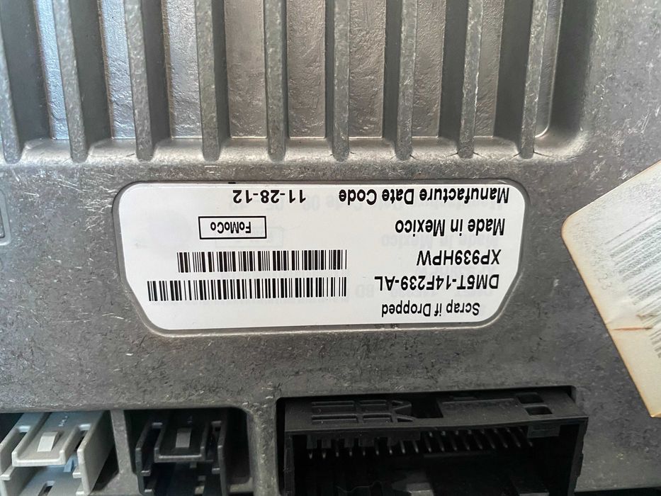 Радио панель главный монитор Ford Focus Sony 2013 Titanium