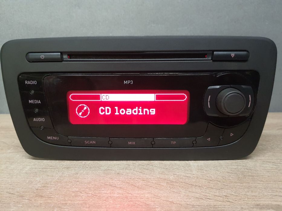 Radio samochodowe Seat IBIZA IV 6J + kod / CD z MP3 Zadbane + ramka