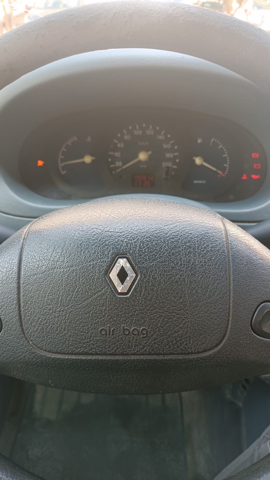Vendo Renault gangoo 1998 gasolina,