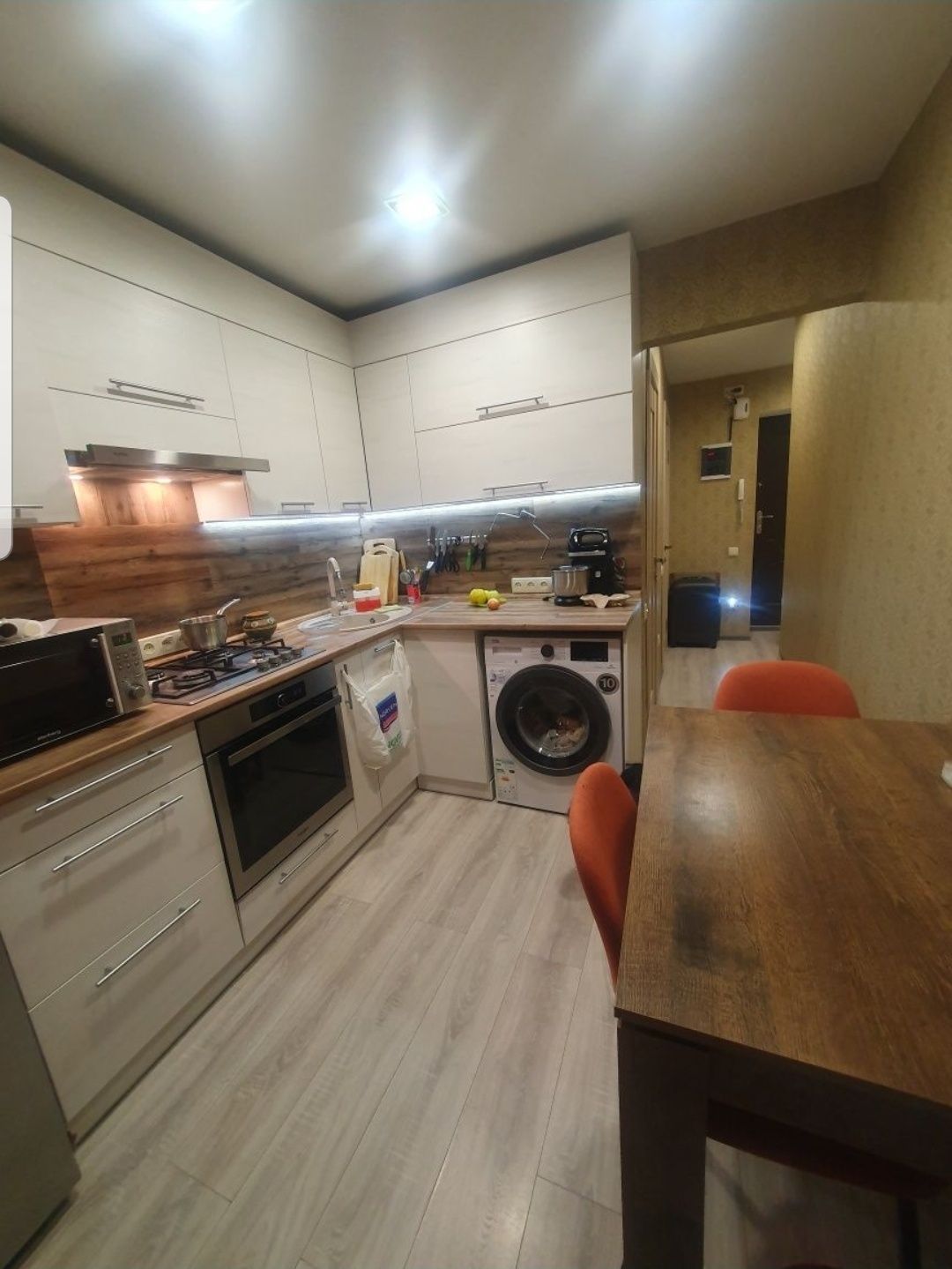 Продам або сдам 2 кімнатну квартиру в центрі міста