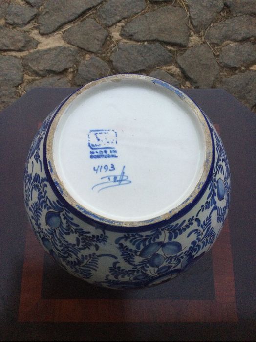 Cachepot Viúva Lamego Jorge Barradas Assinado 22 cm
