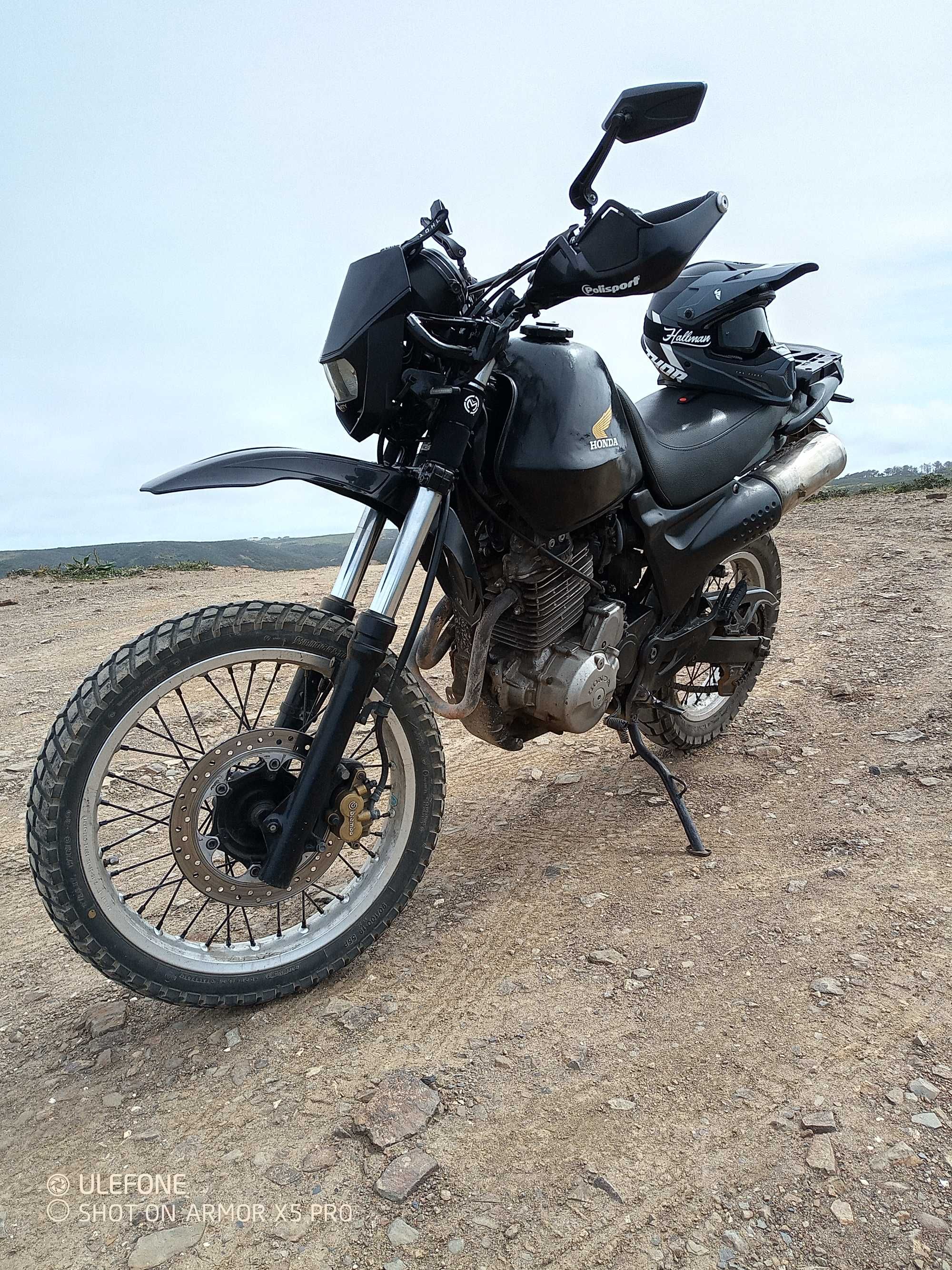 Honda SLR 650 em muito bom estado