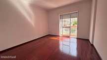 Loures - Apartamento T2 à Venda – Excelente Oportunidade!