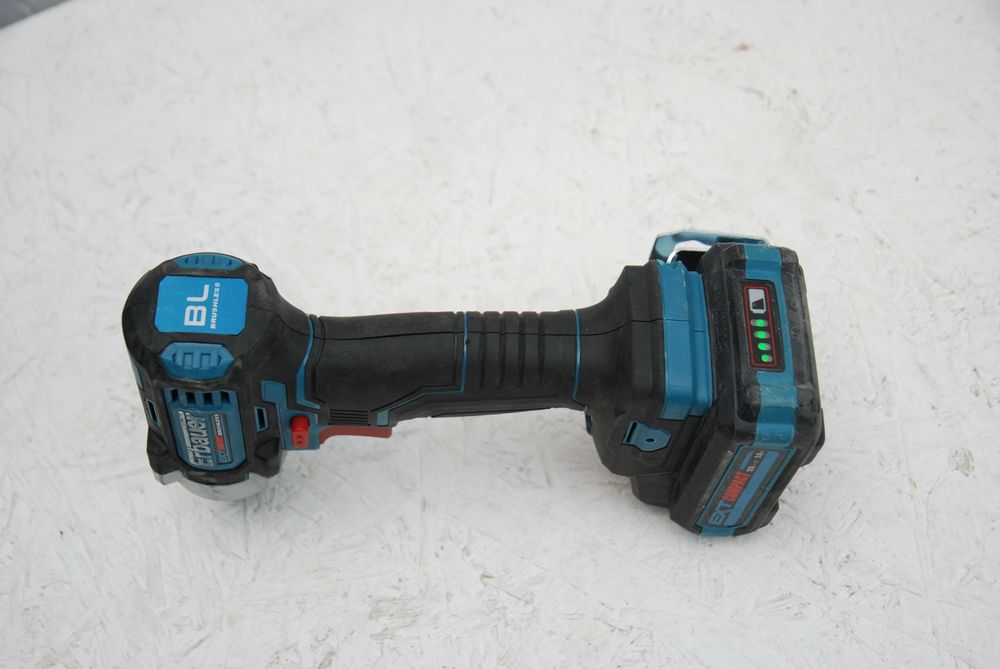 Wkrętarka Erbauer akumulatorowa 12 V