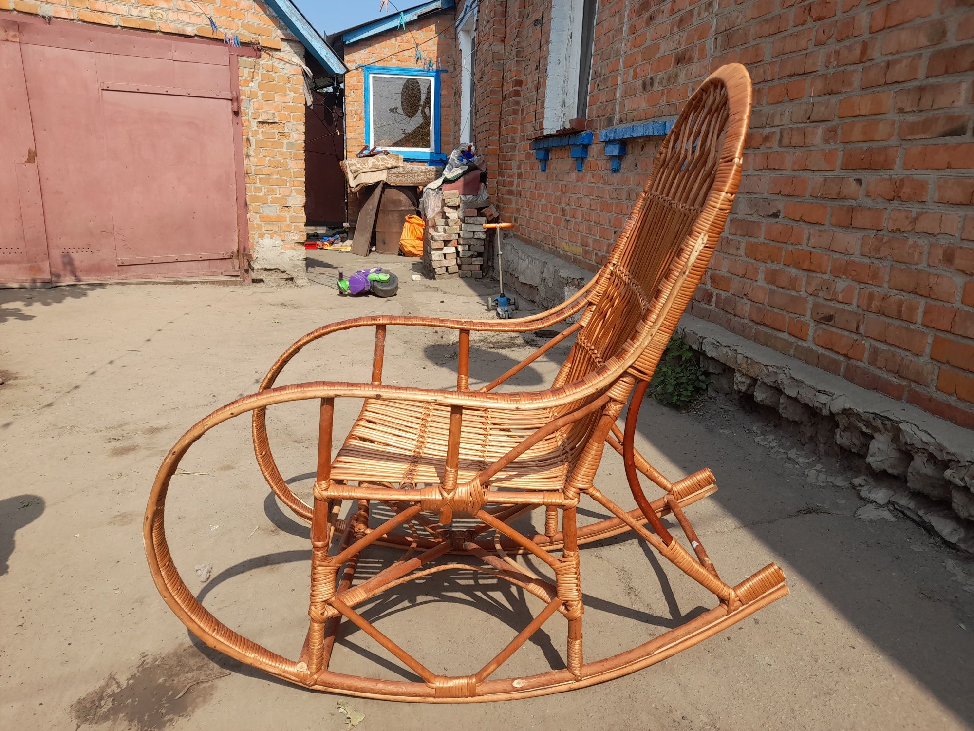Крісло качалка бу