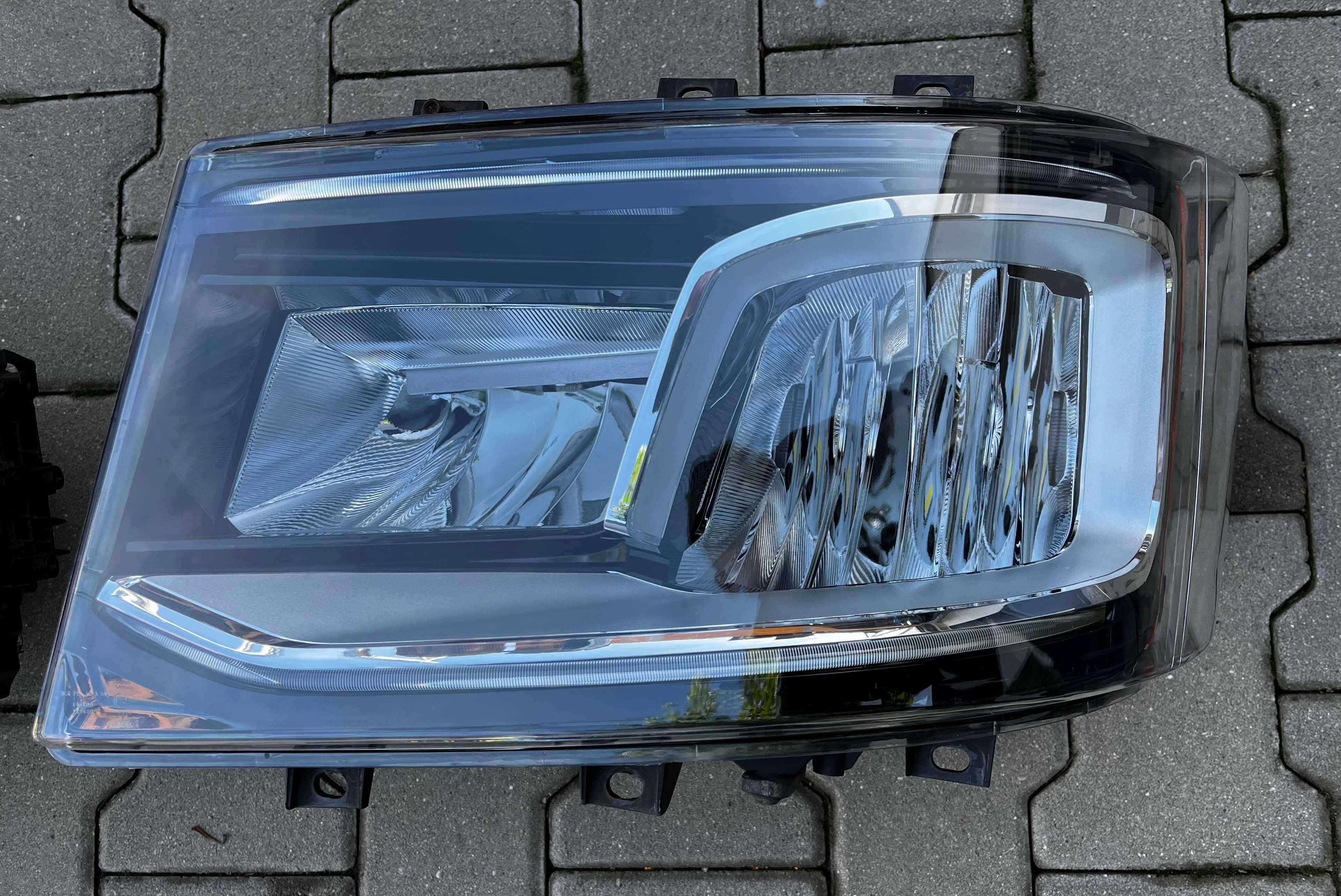 lampa reflektor SCANIA lewa