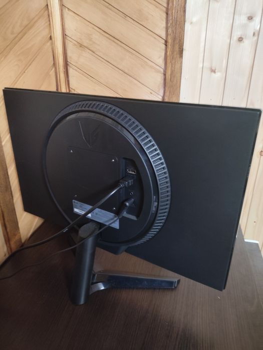 Монітор LG UltraGear в дуже гарному стані є торгні є гарний торг