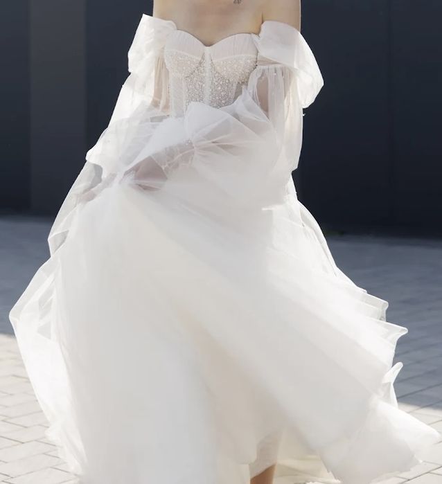 Весільна сукня айворі