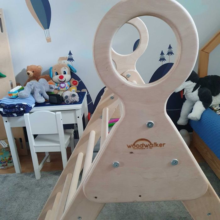 Trójkąt piklera ze zjedżalnią/ścianką wspinaczkową