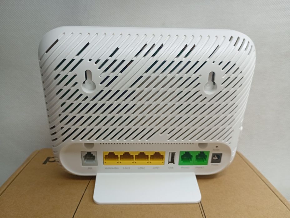 Router domowy HUAWEI DN8245X6
