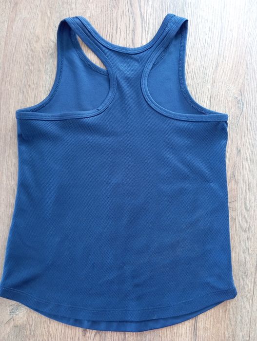 Top dziewczęcy r. 122/128